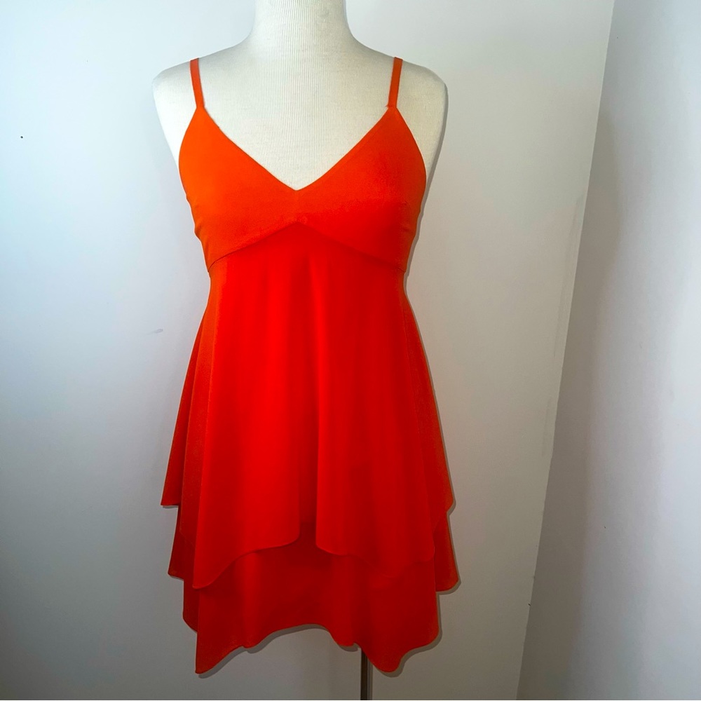 ALICE + OLIVIA TIERED MINI DRESS IN ORANGE SILK ORANGE Size 6